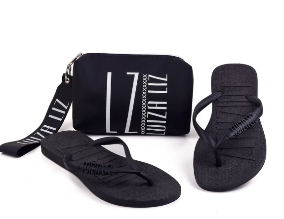 Kit Bolsa De Mão E Chinelo / Necessaire Carteira