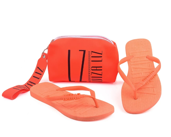 Kit Bolsa De Mão E Chinelo / Necessaire Carteira